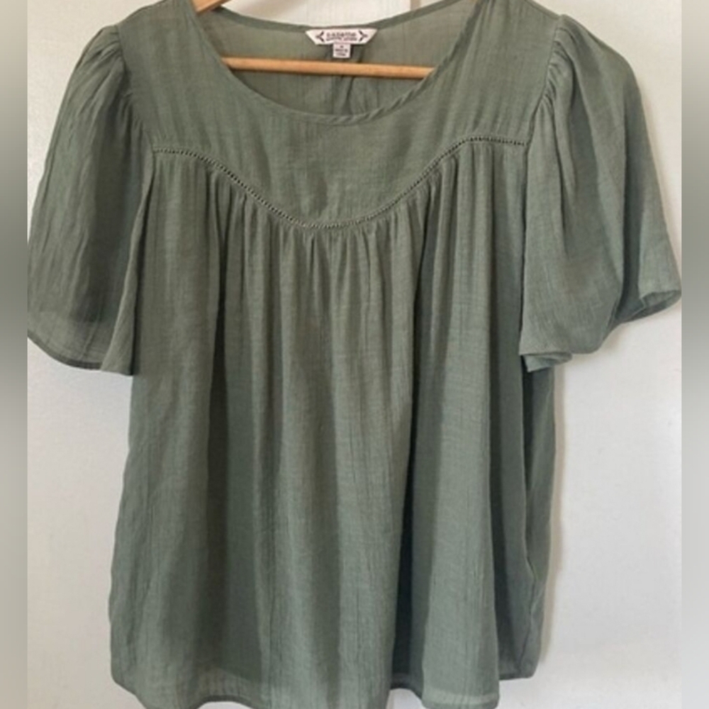 Women's Green Top